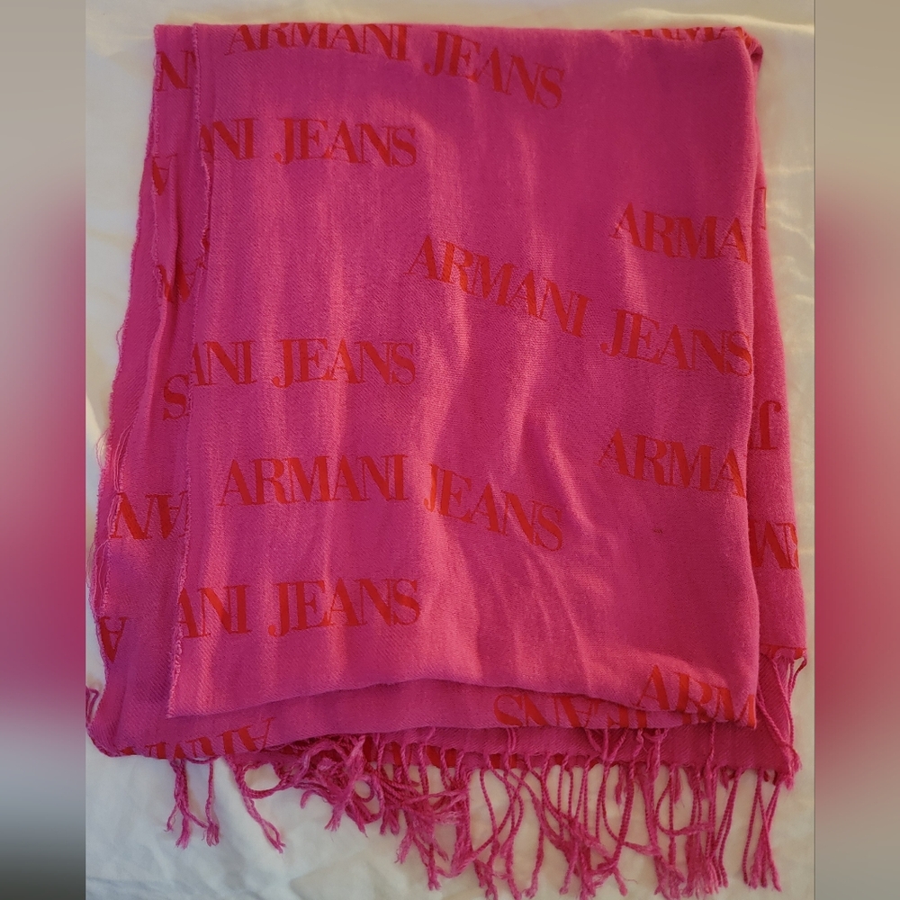 Armani jeans pink scarf!